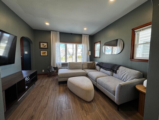 Foto del edificio - 3667 E Layton Ave