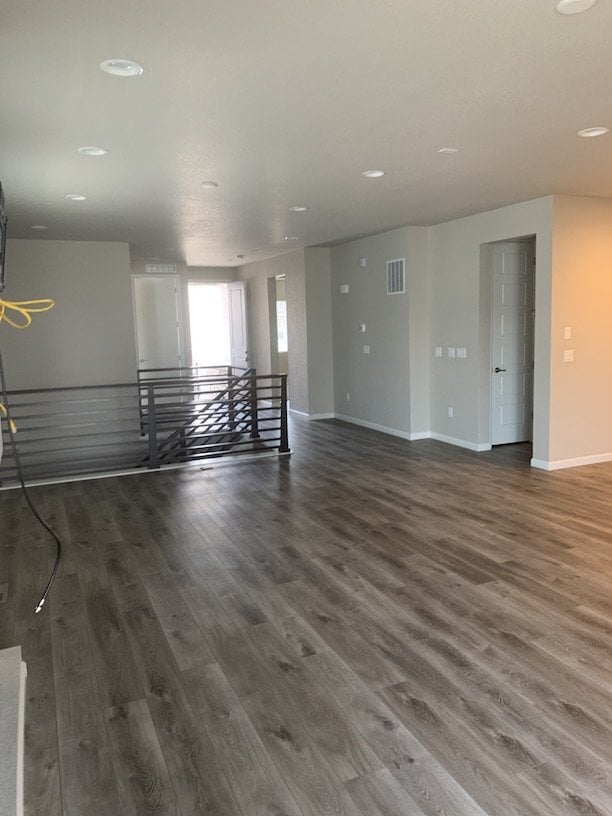 Building Photo - 50% off first month rent with 12 month Lease