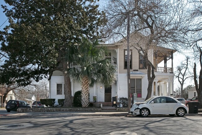 Building Photo - GOVERNMENT HILL***APARTMENT***CLOSE TO FT. SAM & THE PEARL