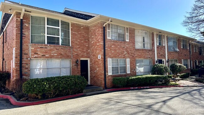 Foto del edificio - 3026 Mahanna Springs Dr