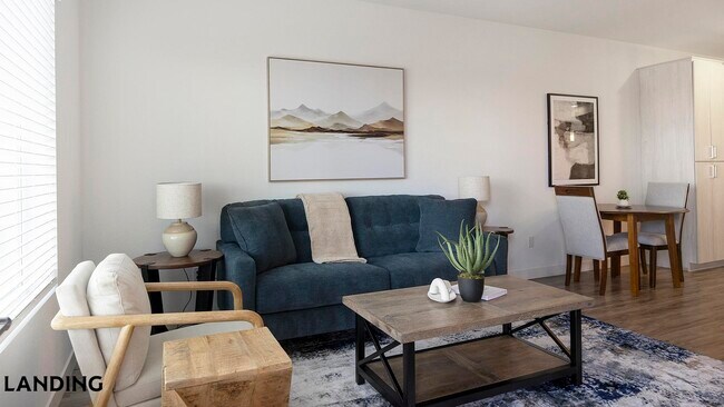 Building Photo - 1760 S Crismon Rd