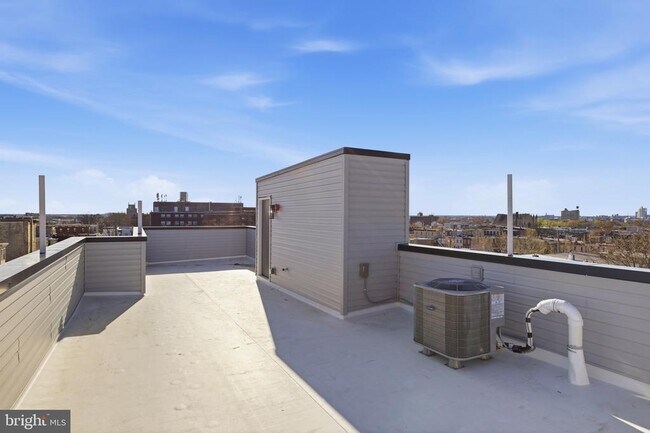 Foto del edificio - 2643 N 6th St