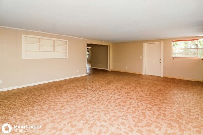 Building Photo - 1197 W Lakeview Circle, Altamonte Springs,...