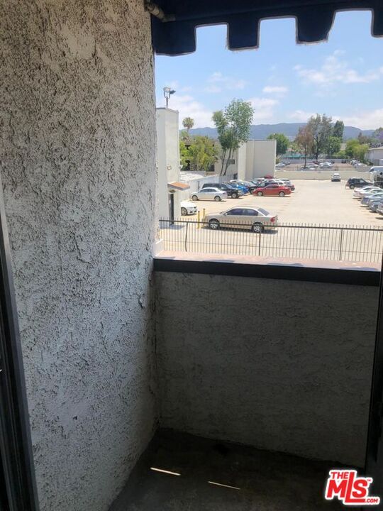 Foto del edificio - 18530 Hatteras St