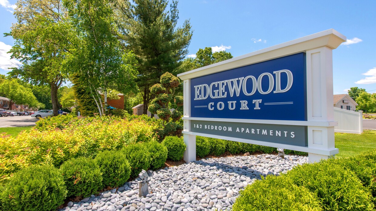 Le encantará nuestra pintoresca comunidad en Chicopee. - Edgewood Court