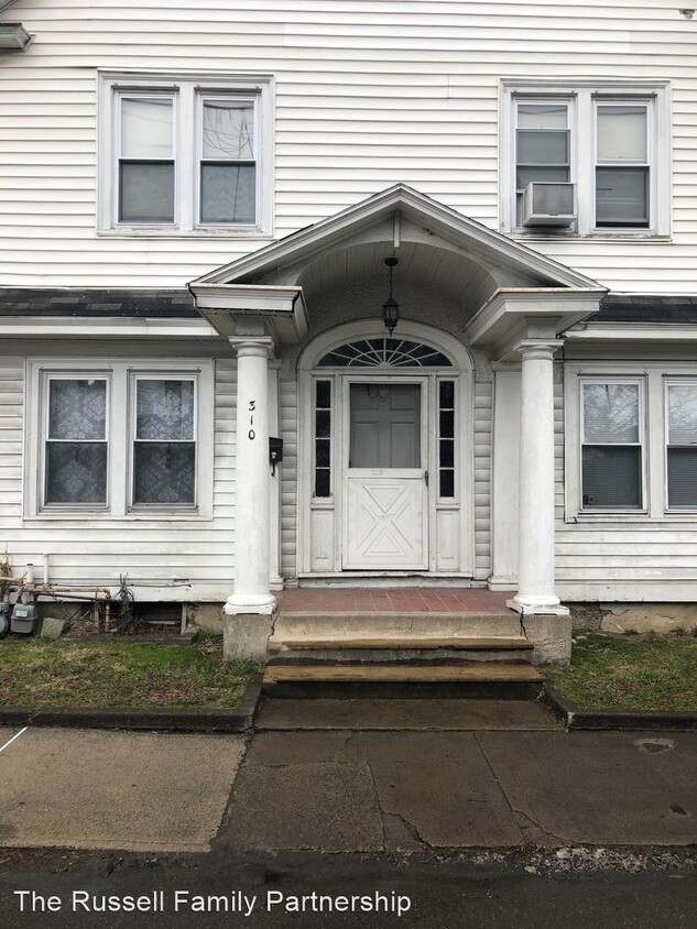 Building Photo - 310 N 5th St