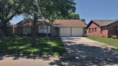 Building Photo - 205 Grantham Rd