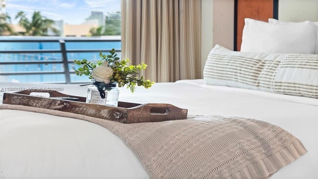 Foto del edificio - 1437 Collins Ave