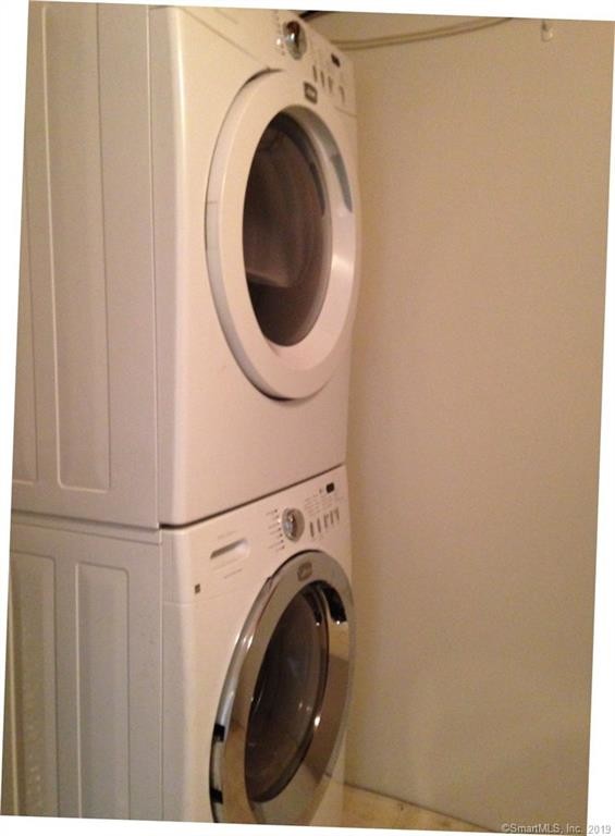 Building Photo - 68 Thermos Ave