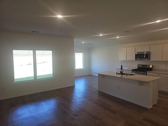 Foto del edificio - 1825 Spanish Cedar Ln