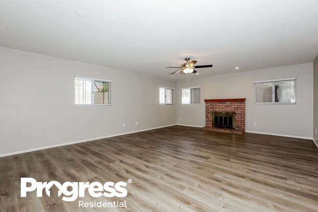 Foto del edificio - 2745 E South Fork Dr