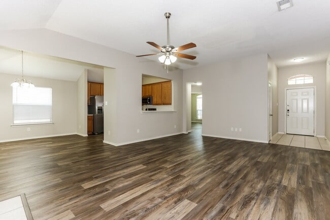 Building Photo - 1512 Fern Dr