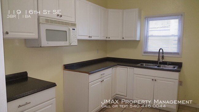 Foto del edificio - Affordable 3 bedroom one level living