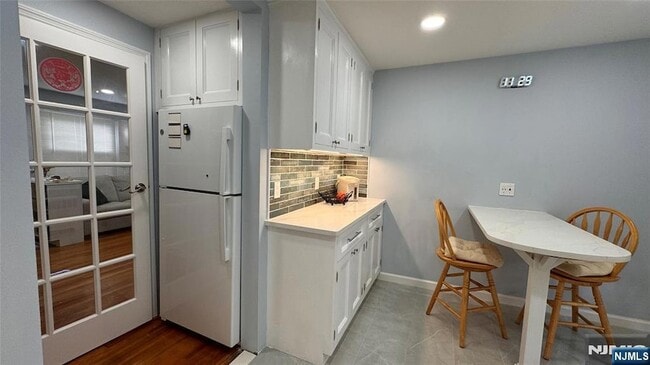 Photo - 2209 Center Ave Apartment