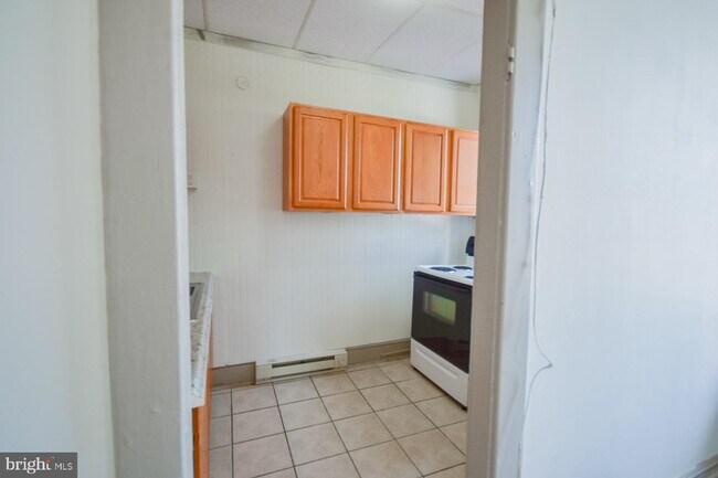 Building Photo - 117 E Martin St