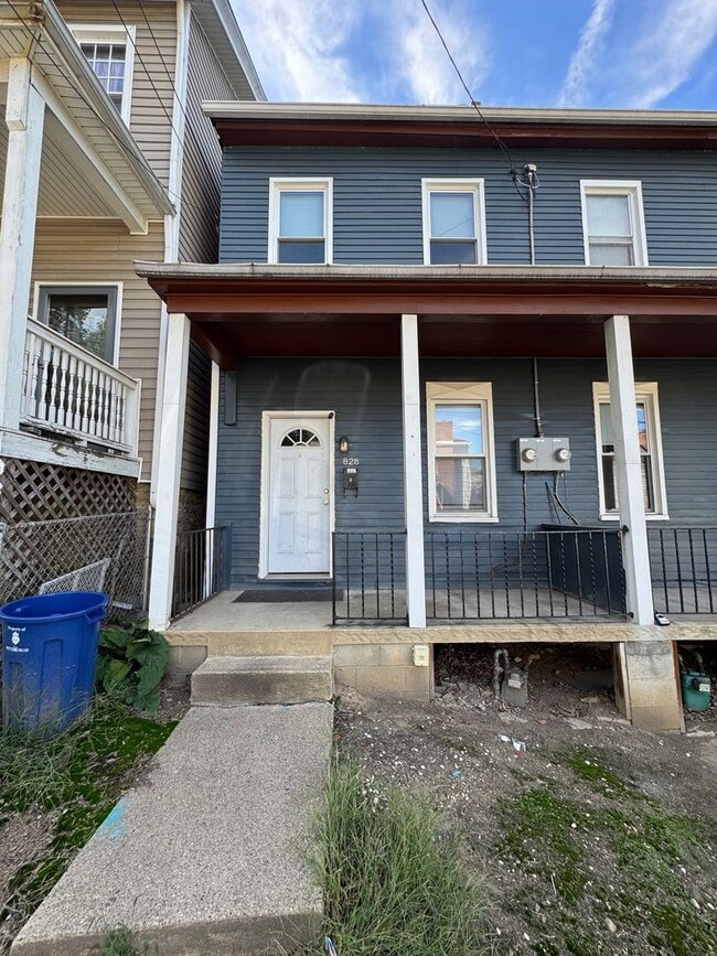 Building Photo - 826-828 Wallbridge West End Street (LO)