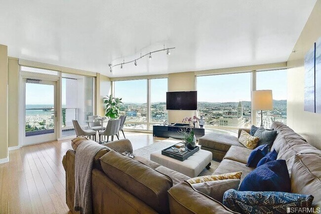 Foto del edificio - Video~Luxury Living~Corner Unit~Valet Park...