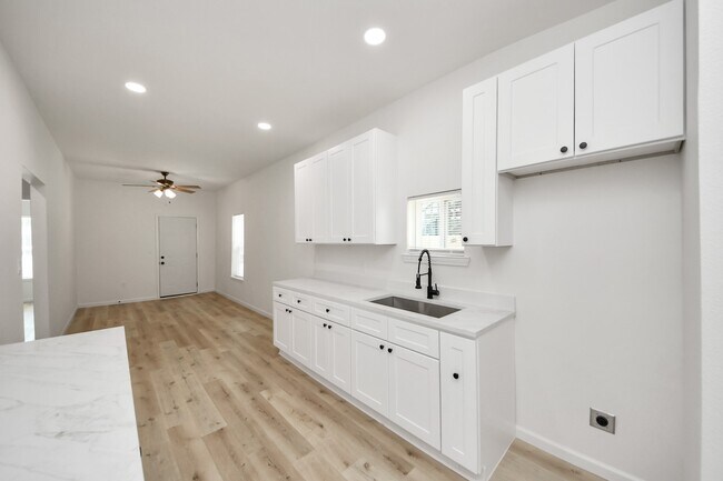 Foto del edificio - 7305 Sherman St