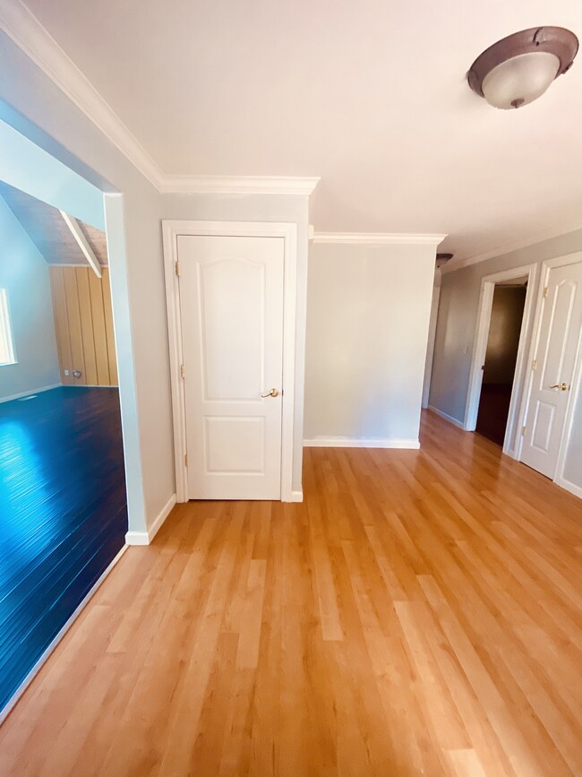 Foto del edificio - 14002 Hemlock Dr