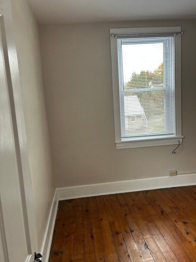 Dormitorio - 19 N Market St