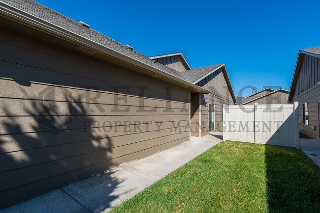 Foto del edificio - 3738 N Tyler Ct
