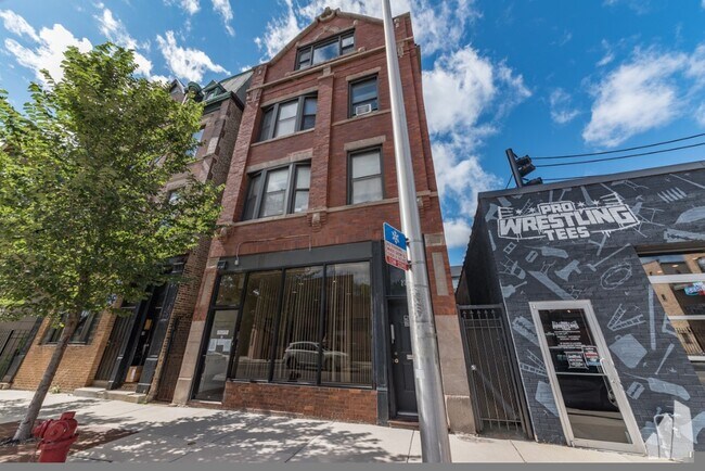 Foto del edificio - 2342 N Damen Ave