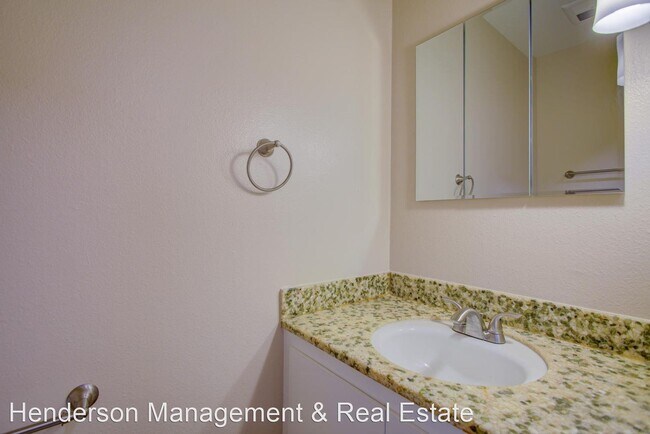 Foto del edificio - 1502 E 16th St