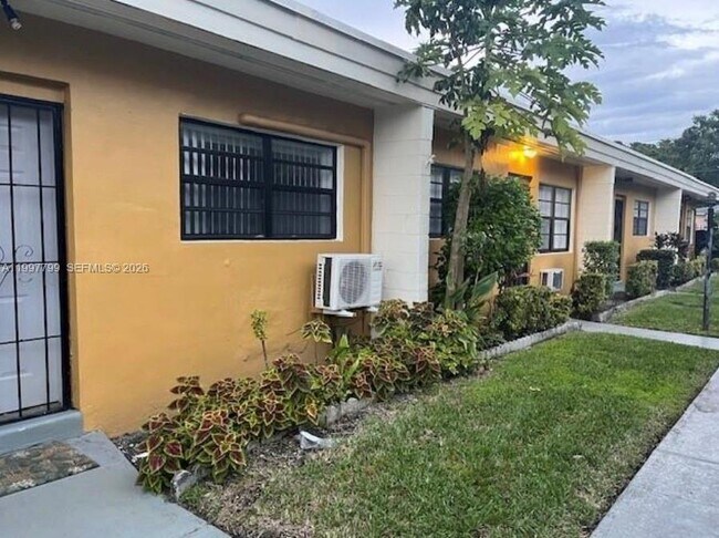 Foto del edificio - 1845 Pembroke Rd