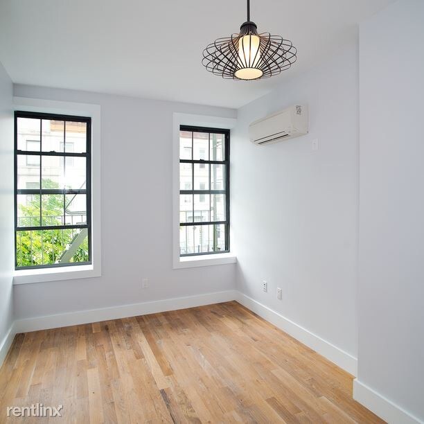 Building Photo - 336 Chauncey St