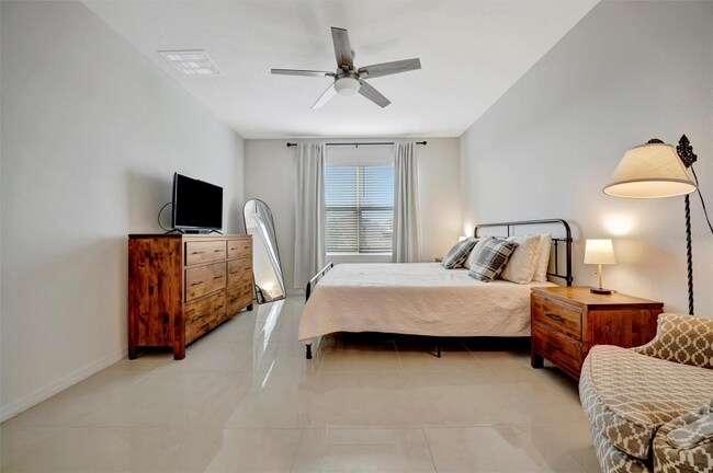 Foto del edificio - 16341 Little Garden Dr