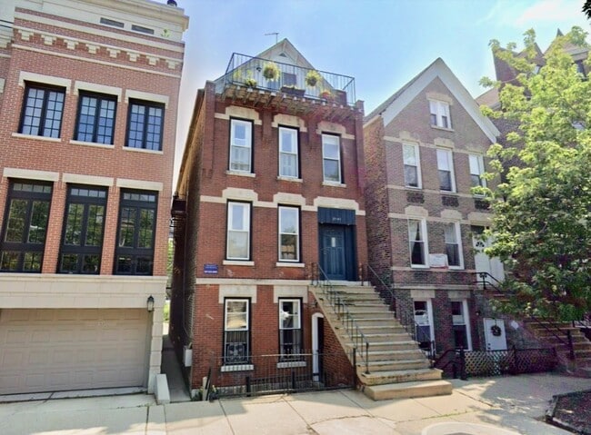 Building Photo - 2141 W Webster Ave Building Photo - 2141 W Webster Ave