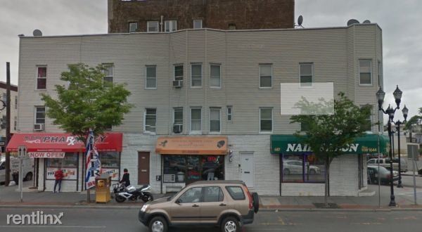 Primary Photo - 687 Montgomery St
