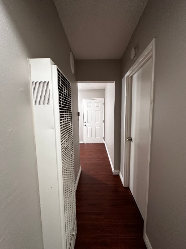 Foto del edificio - 409 N Los Robles Ave