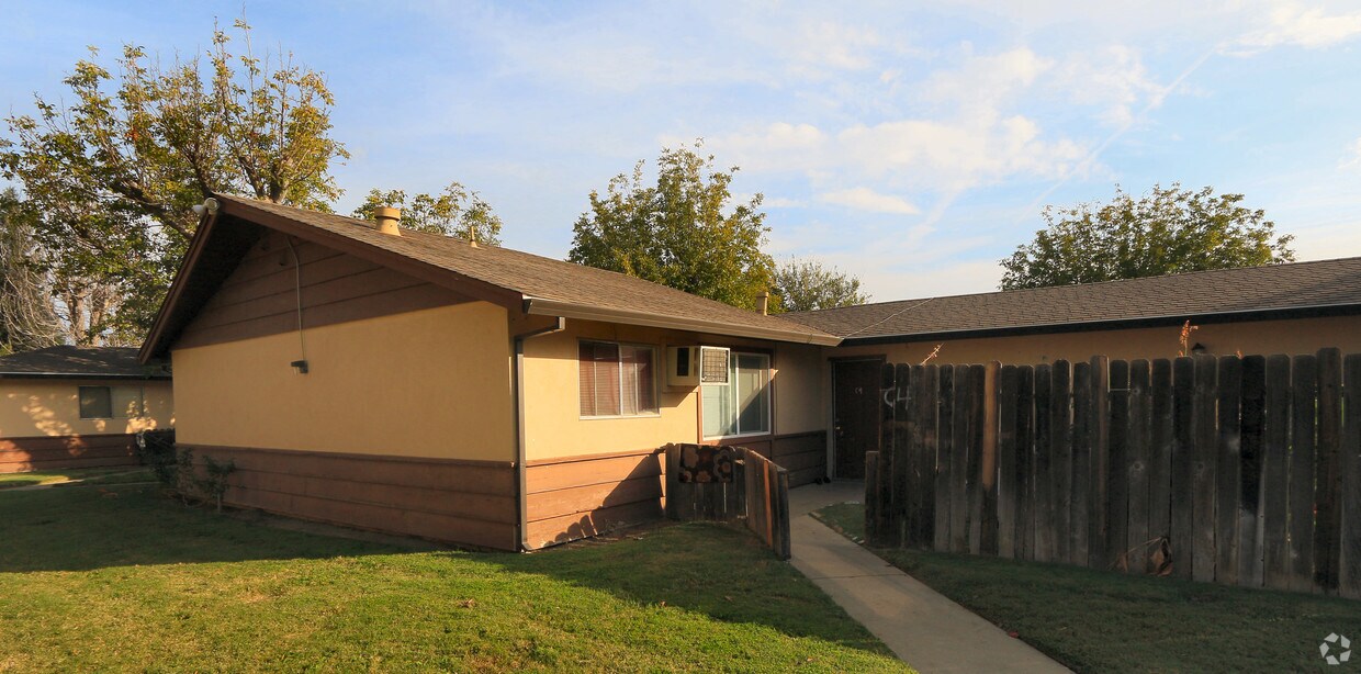 Primary Photo - Malvern Apartments