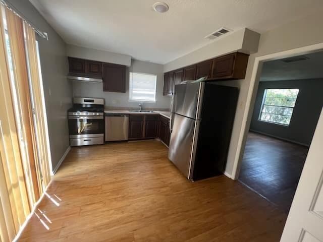 Building Photo - 1408 Edward Dr