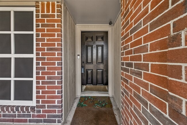 Foto del edificio - 1407 Somercotes Ln