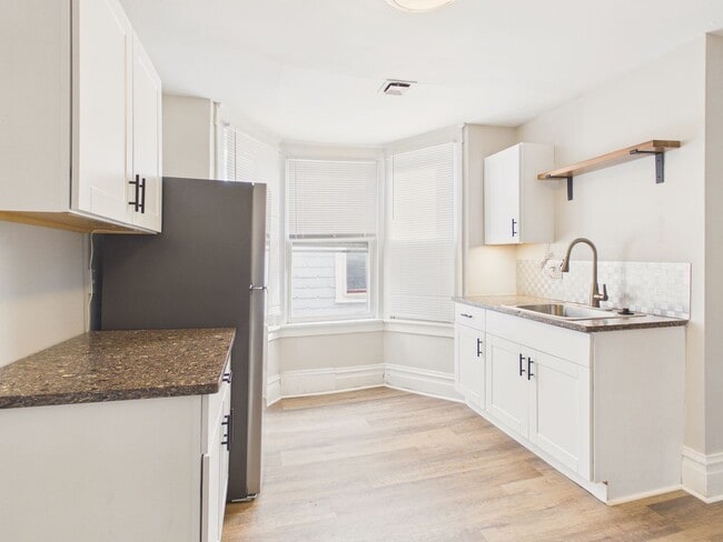 Building Photo - 1005 N 3rd St