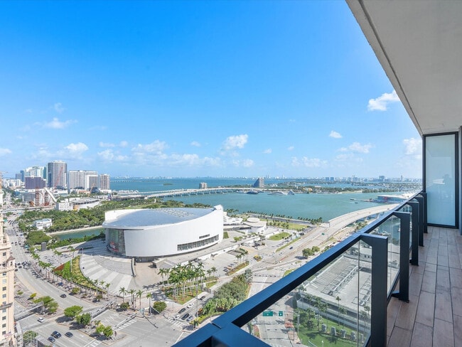 Foto del edificio - 398 NE 5th St