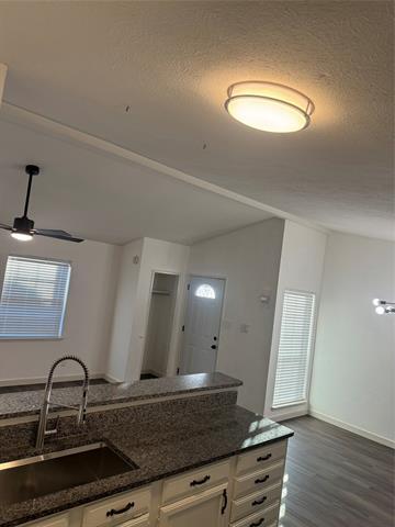 Foto del edificio - 4404 Chapman St