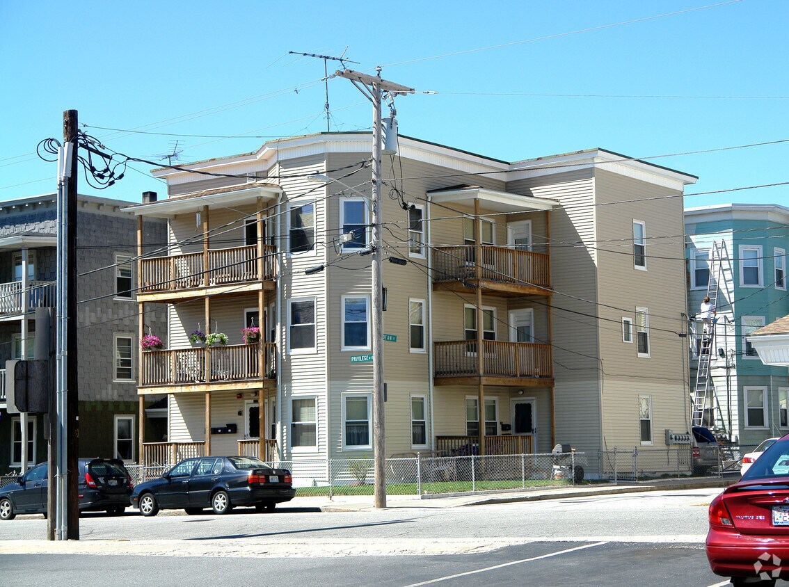 528 Privilege St, Woonsocket, RI 02895 Apartments in Woonsocket, RI