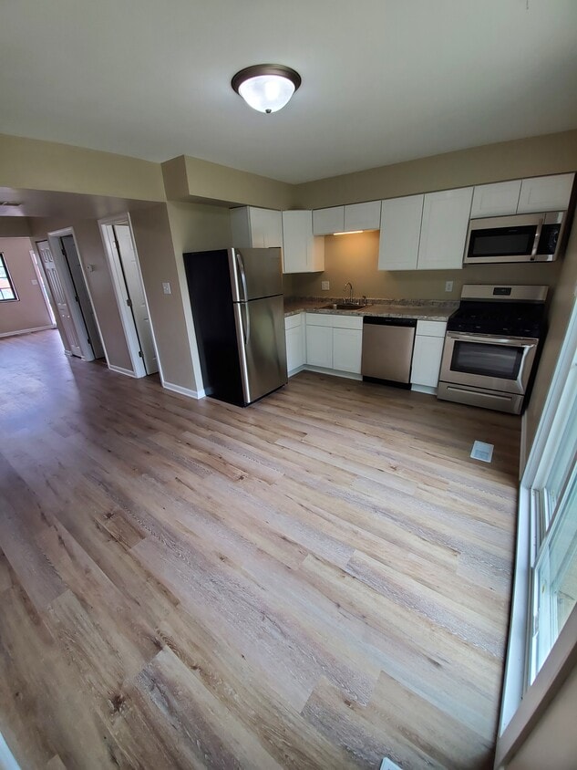 5823 Creekview Ct W, Portage, IN 46368 Townhome Rentals in Portage IN