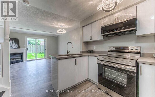 Photo du bâtiment - 55 - 67 VALLEYVIEW ROAD