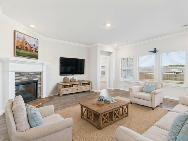 Building Photo - 506 E River Landing Blvd