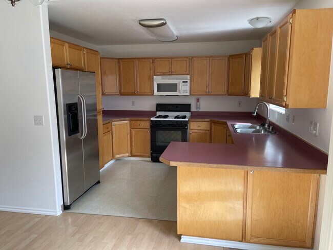 Building Photo - 7100 E Wolf Lake Dr
