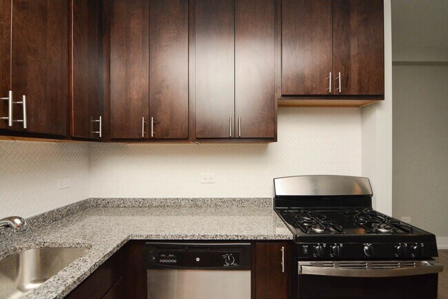 Foto del edificio - 1128 Maple Ave