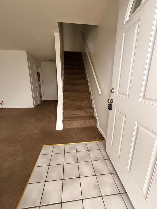 Building Photo - 46 Dantley Dr