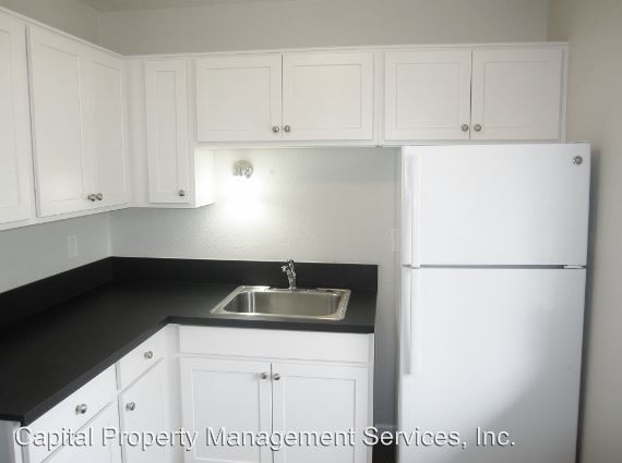 Building Photo - 8820 N Ivanhoe St