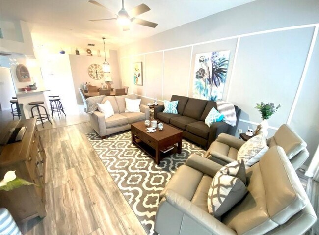 Foto del edificio - 6910 Satinleaf Rd N