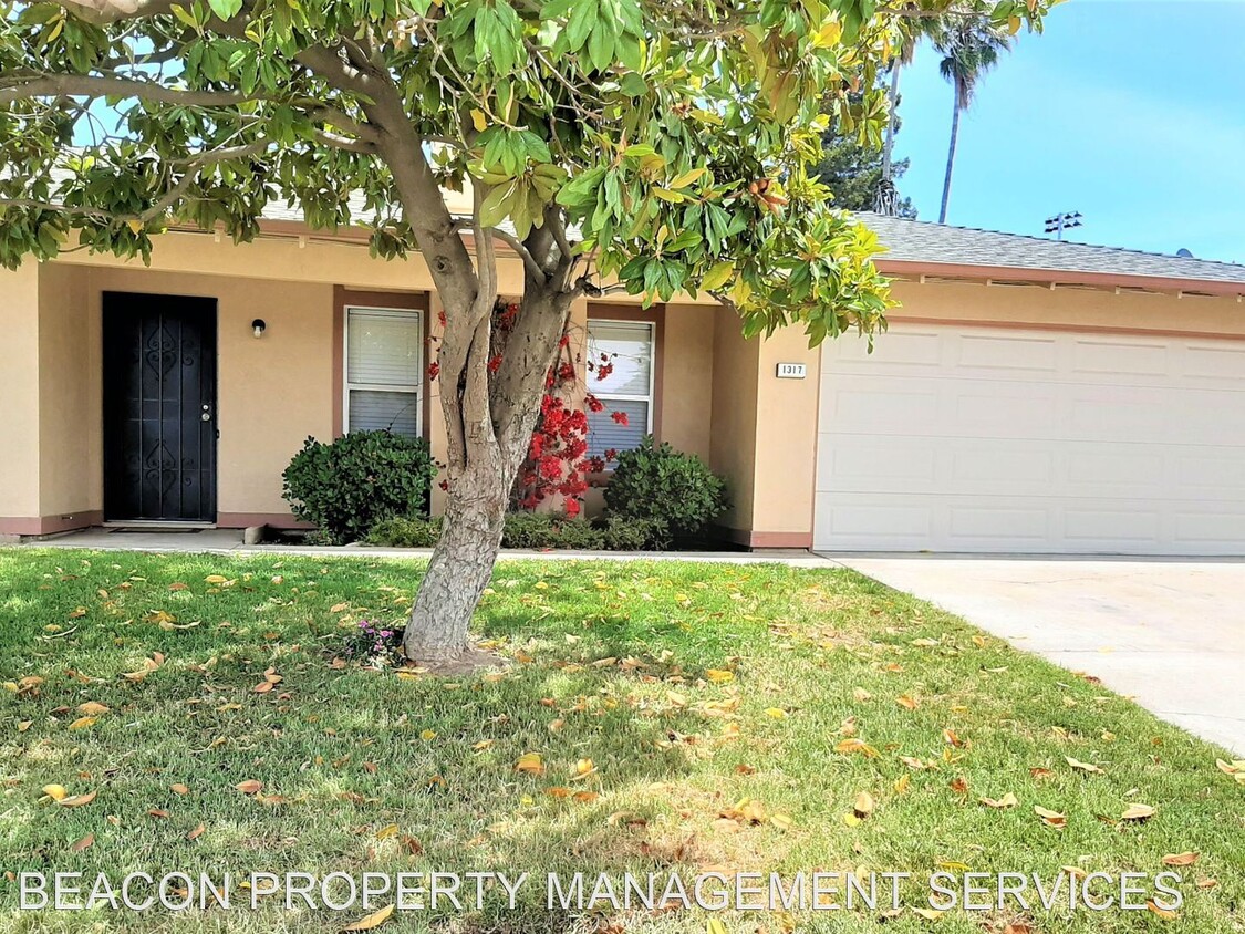 Primary Photo - 3 br, 2 bath House - 1317 BURGUNDY COURT
