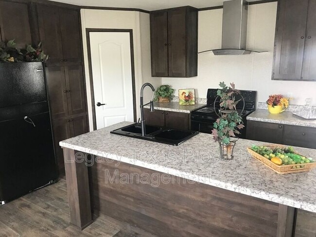 Foto del edificio - 800 N Old Betsy Rd